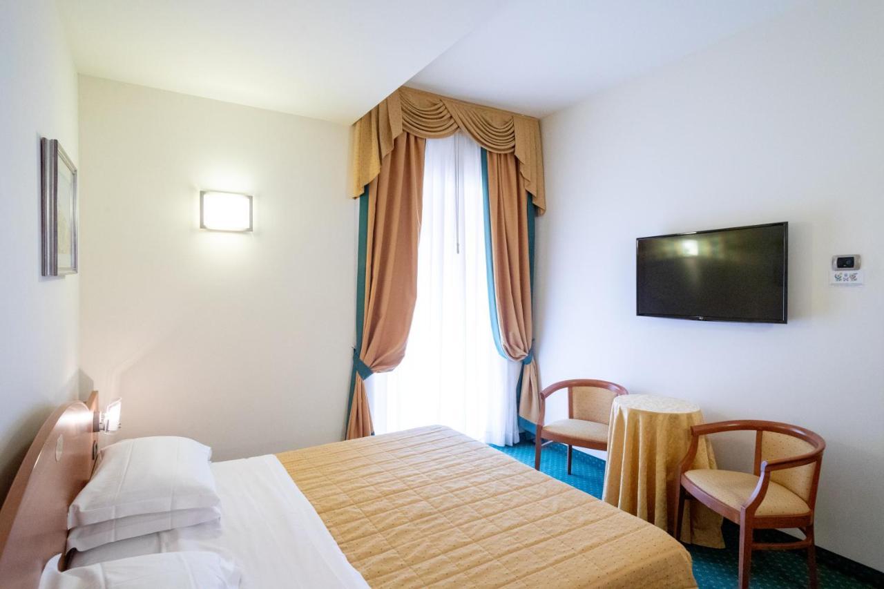 Hotel Capri Bardolino 3S Eksteriør bilde