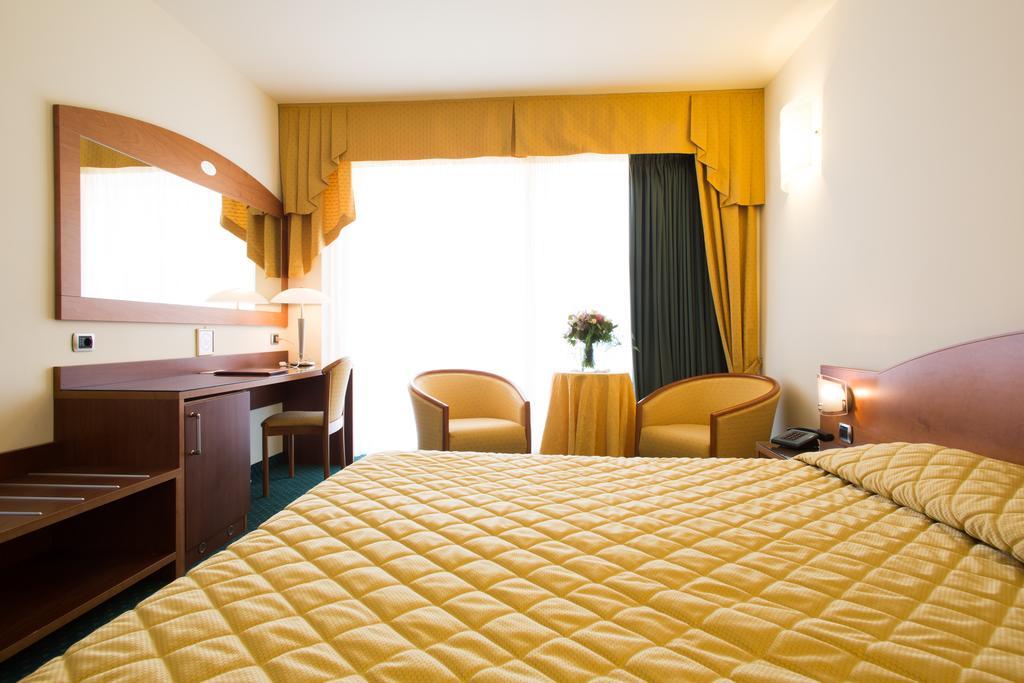 Hotel Capri Bardolino 3S Rom bilde